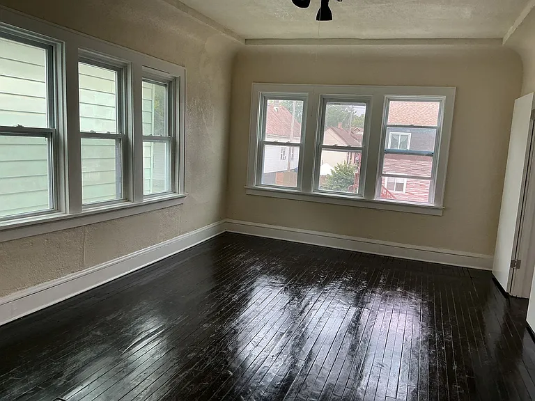 1904 S 7th St — Photo 11