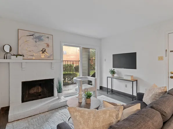 6900 Skillman St APT 406, Dallas, TX 75231