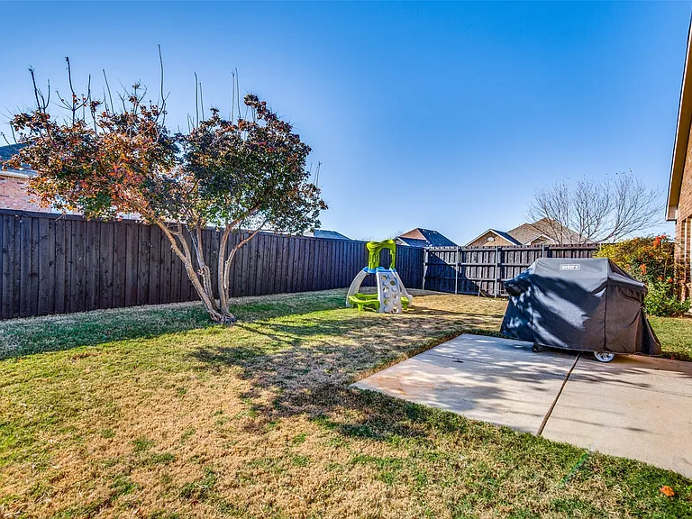 1900 Juniper Dr — Photo 23