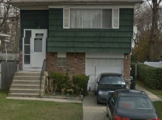 19 Oakley Ave, Massapequa, NY 11758