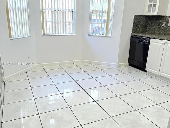 4th image of 7255 NW 173rd Dr APT 801-8
