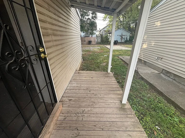 1792 W Gaulbert Ave — Photo 10