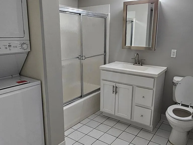 204 Cherry St #H1 — Photo 13
