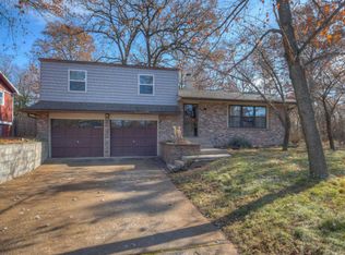 2221 N Turk St, Joplin, MO 64801