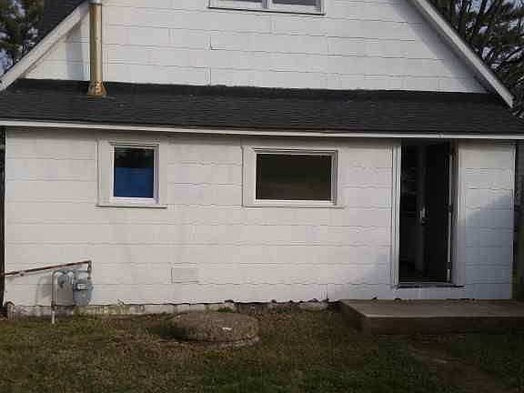 4th image of 923 N Monroe St