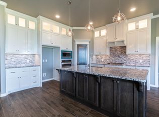 9809 NW 143rd St, Yukon, OK 73099