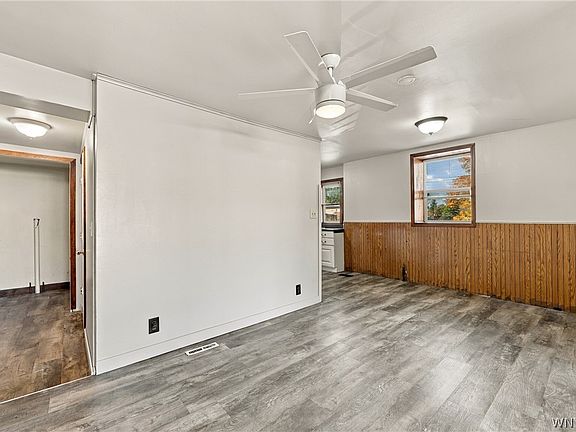 5th image of 11649 Genesee St