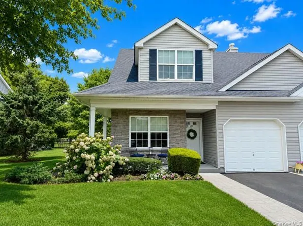 129 Maya Circle, Central Islip, NY 11722