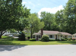 4 Woodlawn Rd, North Smithfield, RI 02896