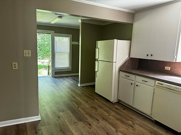 More kitchen