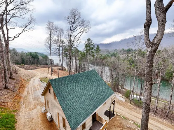 153 Betty Sue Deyton Road, Robbinsville, NC 28771
