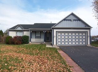 845 Indian Wells Cir, Elgin, IL 60123