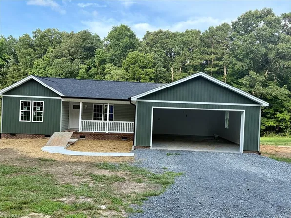 4563 Happy Hollow Rd, Asheboro, NC 27205