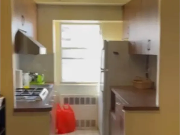 50 Bayard Street 6E image 2 of 3