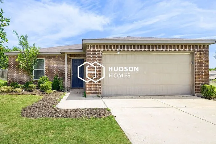 1505 Linda Ln — Photo 1