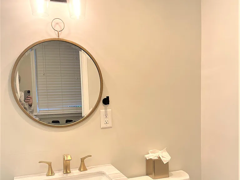 lower level full bath