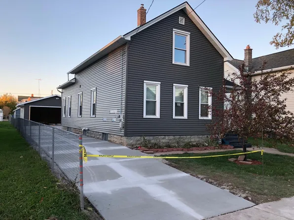 226 W 14th Ave, Oshkosh, WI 54902