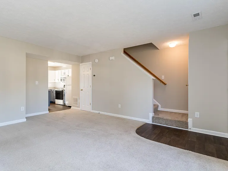 9802 W Midland Way — Photo 3