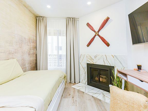 2nd image of 16801 Moody Cir