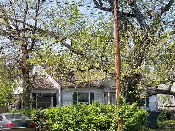 3rd image of 3702 Hargrove Ave