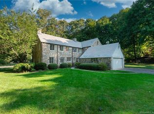 11 Searles Rd, Darien, CT 06820