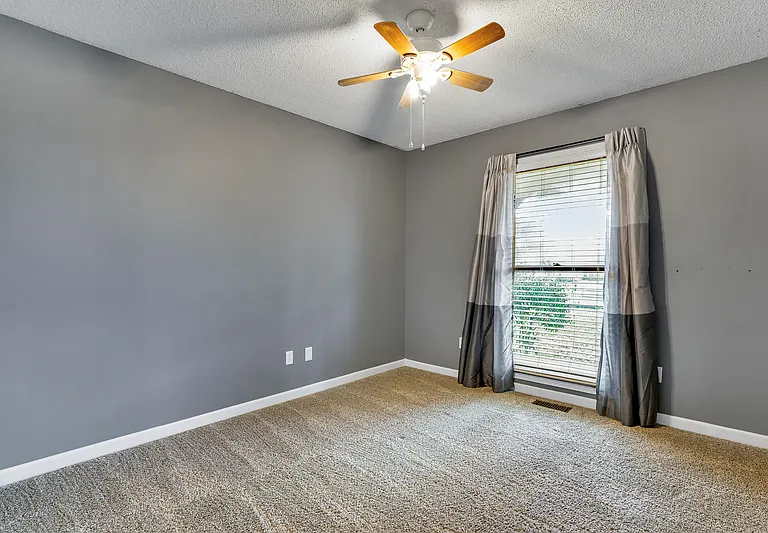 365 Bell Factory Rd — Photo 25