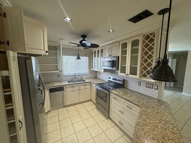 530 Escarole St SE — Photo 16
