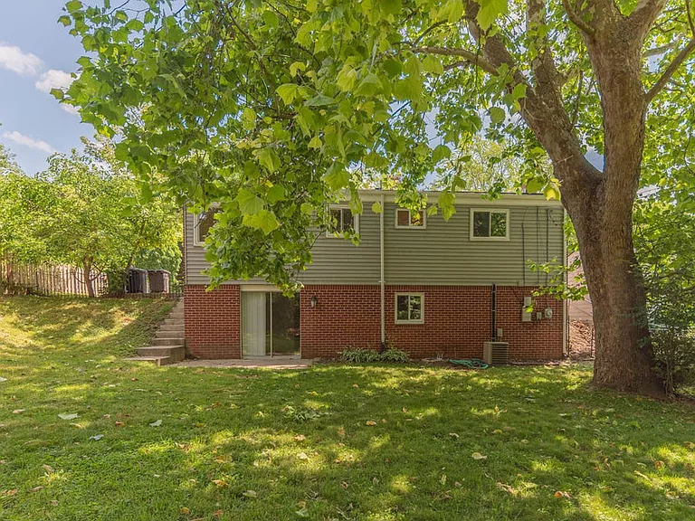 603 Manor Dr — Photo 4