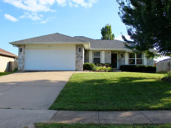 3840 W Overland Street, Springfield, MO 65807