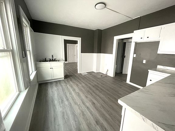2nd image of 2206 Wallace St #1