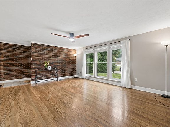 4th image of 5043 Ozark Dr