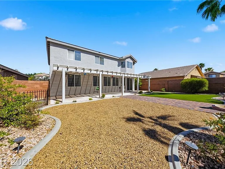 2551 Williamsburg St — Photo 3