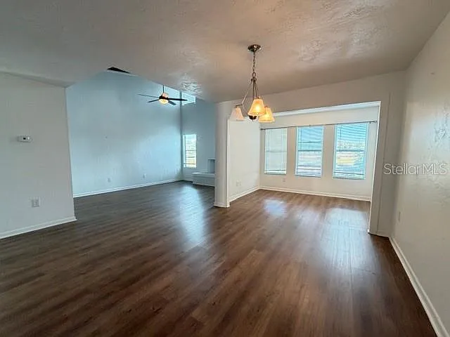 21204 Sandalwood Dr #21204 — Photo 12