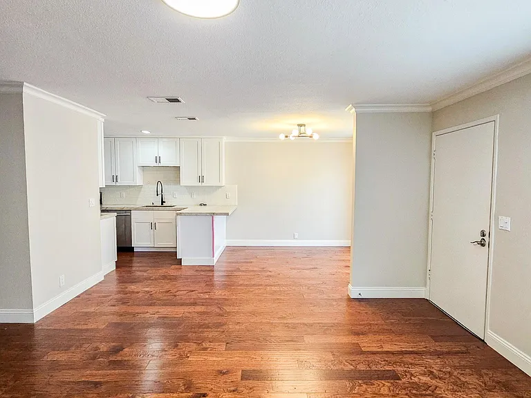 1653 Kentfield Ave — Photo 11