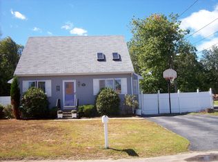 34 Niverville St, Johnston, RI 02919