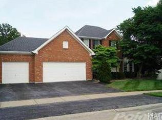 16831 Sunset Circle Dr, Ballwin, MO