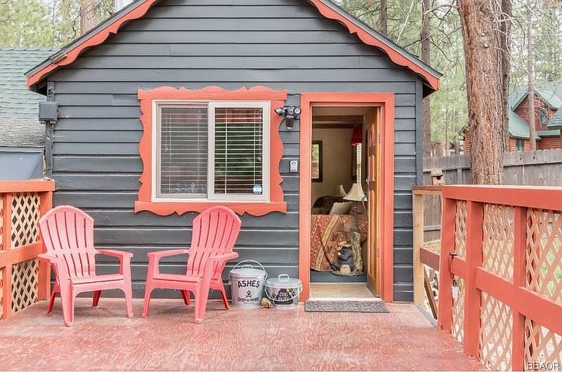 2nd image of 440 Chip O Wood Ln