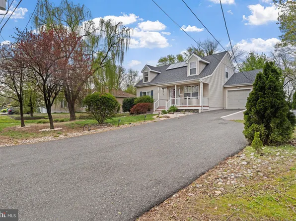 168 Fairfax Dr, Cinnaminson, NJ 08077