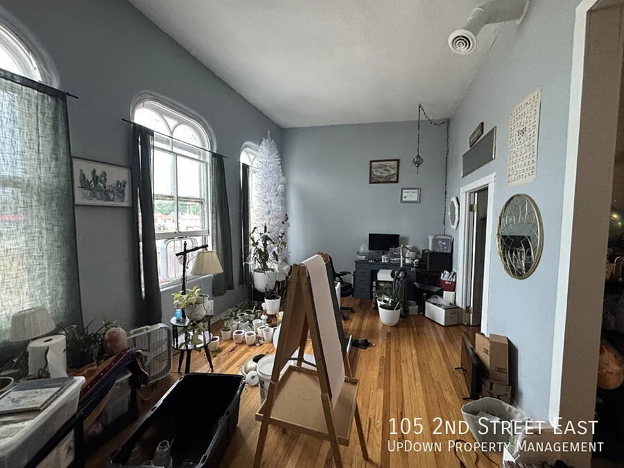 Spacious 1-Bedroom Gem in Hastings 1200 Sq Ft of Comfort at 105 2nd Street East — Photo 2