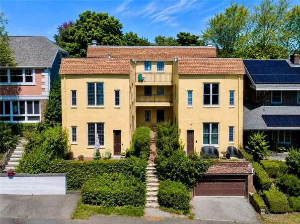 48 Tompkins Cir, Staten Island, NY 10301