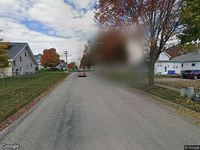 Exterior Neighborhood (street photo)