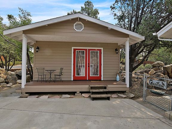 Front of Guest House
