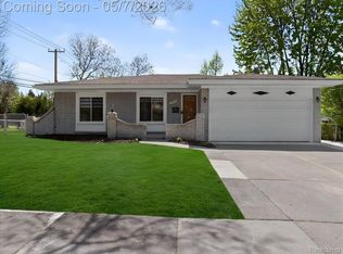 14650 Edshire Dr, Sterling Heights, MI 48312