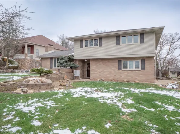 7416 Woodcrest Ave NE, Canton, OH 44721