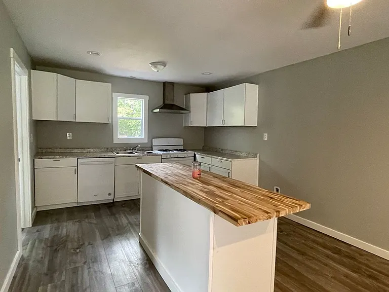 2749 W Washita St — Photo 6