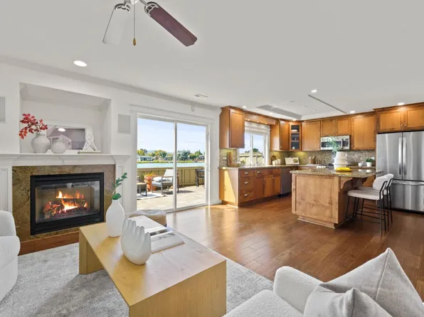 194 Beach Park Blvd, Foster City, CA 94404