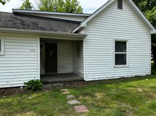 603 W Grand Ave, Carterville, IL 62918