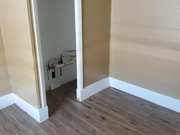 4-150 Sweetwater St #4 — Photo 8