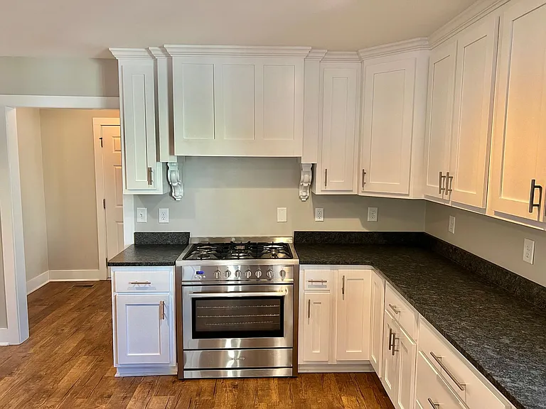 604 Rudolph Ave — Photo 7