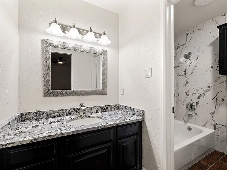 2043 Beverly Hills Ln — Photo 11